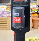 Kézfertőtlenítő állomásokat telepít a SPAR