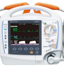 Félünk használni a defibrillátort? – A mentőalapítvány felmérte, mitől lennénk bátrabbak