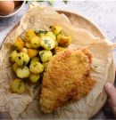 Tökéletes rántott hús, petrezselymes parázskrumplival