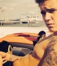 Justin Bieber ráfizetett a tojásdobálásra