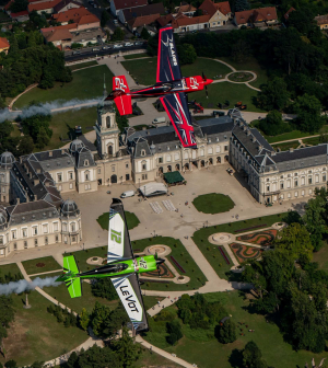 A Balaton csodái felett hangolódtak a pilóták a hétvégi versenyre