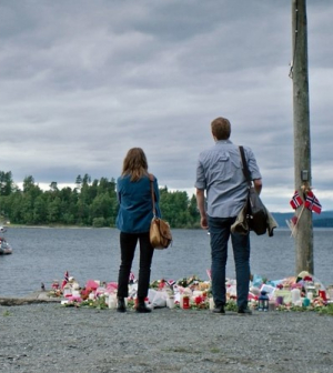 Szerte Norvégiában megemlékeztek a tíz évvel ezelőtti utoyai terrortámadás áldozataira