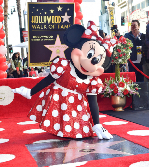 Minnie egér csillagot kapott a Hollywood-i Hírességek Sétányán