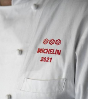 Két újabb budapesti étterem nyerte el a Michelin-csillagot