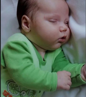 Miért van az, hogy az egyik baba kezdettől jól alszik, a másik meg nem?