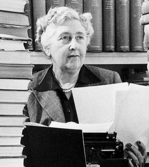 Neked melyik a kedvenc Agatha Christie regényed?