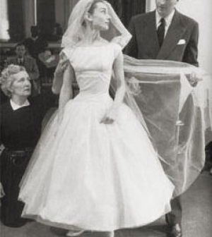 Így változott a menyasszonyi ruha trend a 20. században