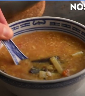 Így készül a kínai csípős-savanyú leves!
