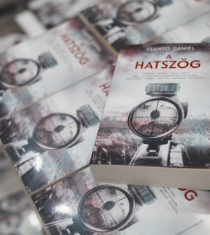 Budapest utcáin rejtették el a regényt