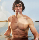 Parfümöt reklámoz Adam Driver