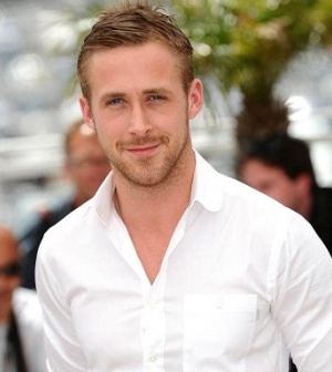 Arcplasztika: Ryan Gosling a férfiak mintája!