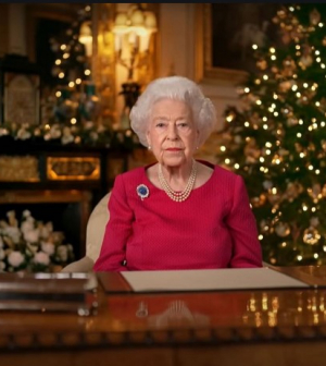 Férjéről emlékezett meg karácsonyi üzenetében a brit uralkodó